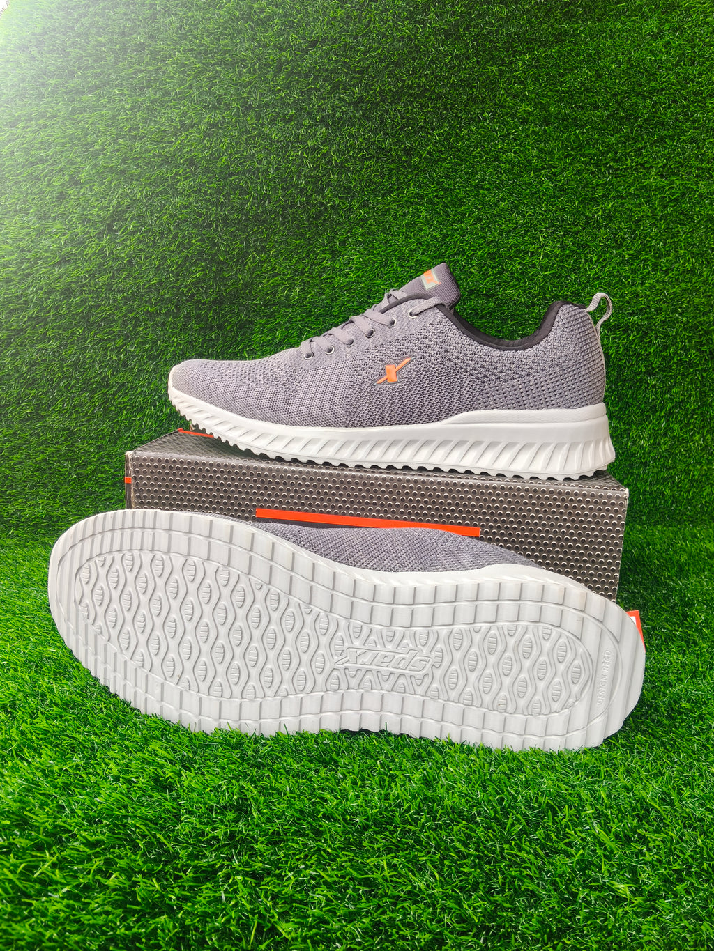 Sparx SM 722 Men's Grey / Neon Orange Sports Shoes