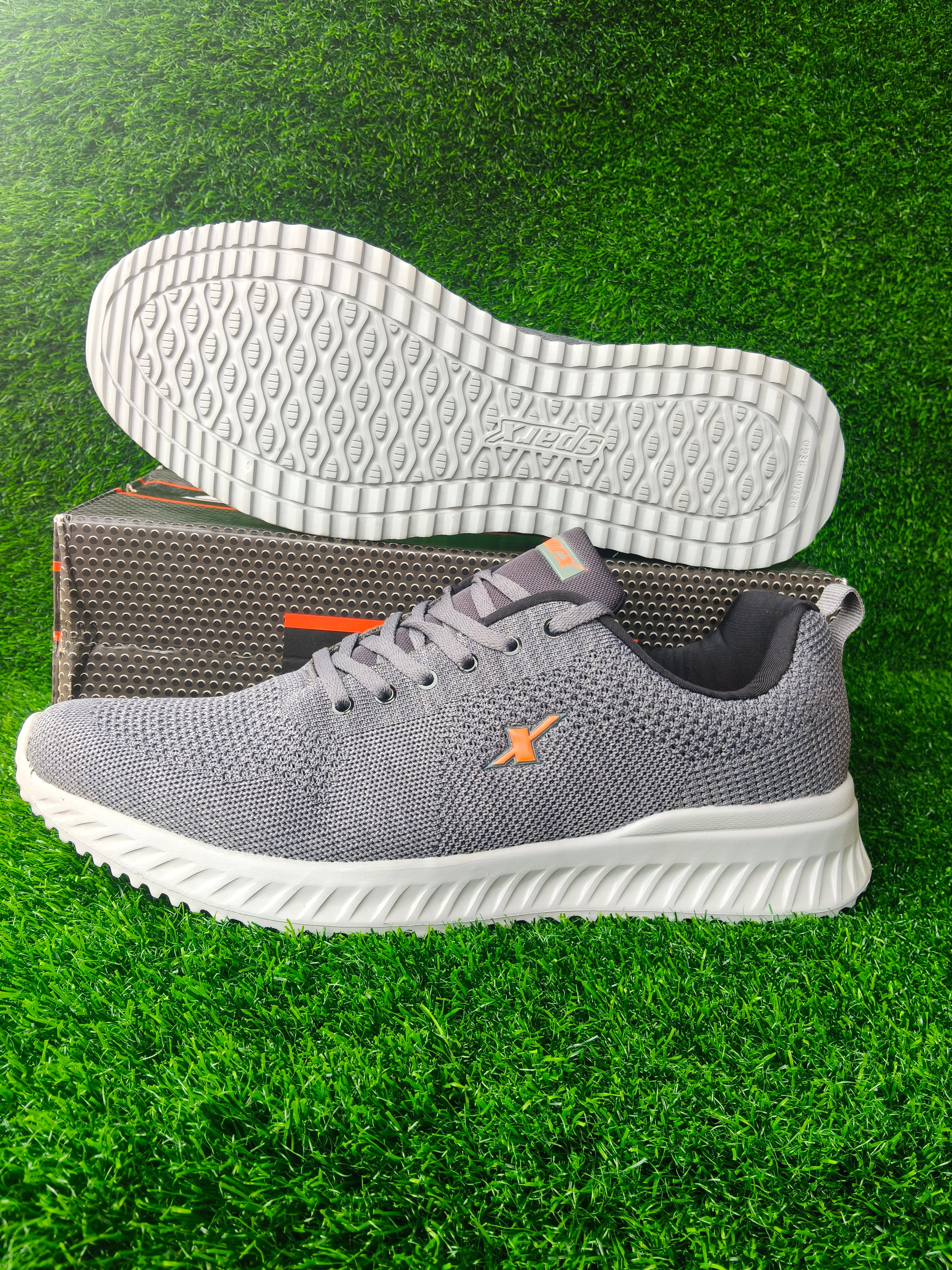 Sparx SM 722 Men's Grey / Neon Orange Sports Shoes