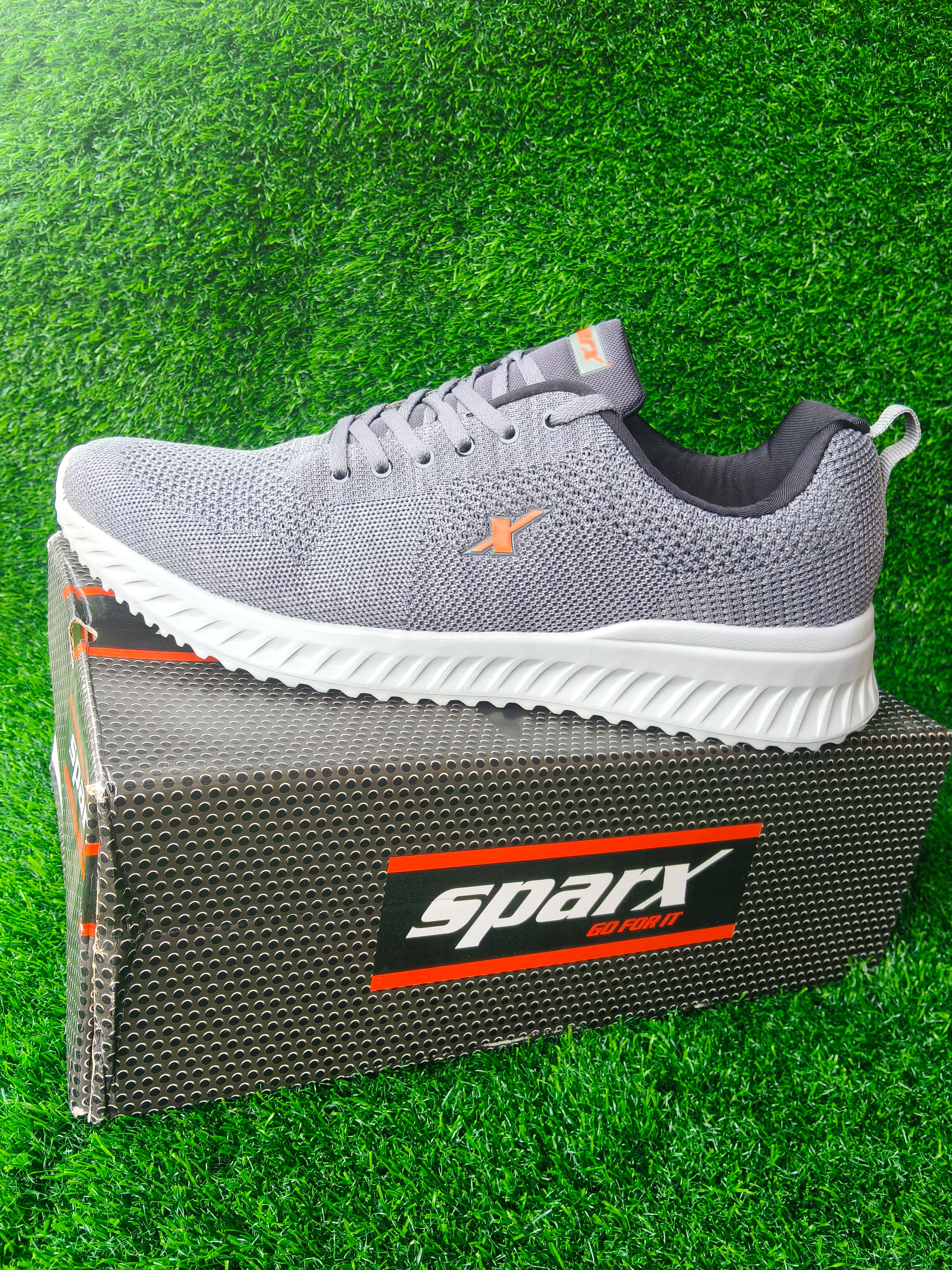Sparx SM 722 Men's Grey / Neon Orange Sports Shoes