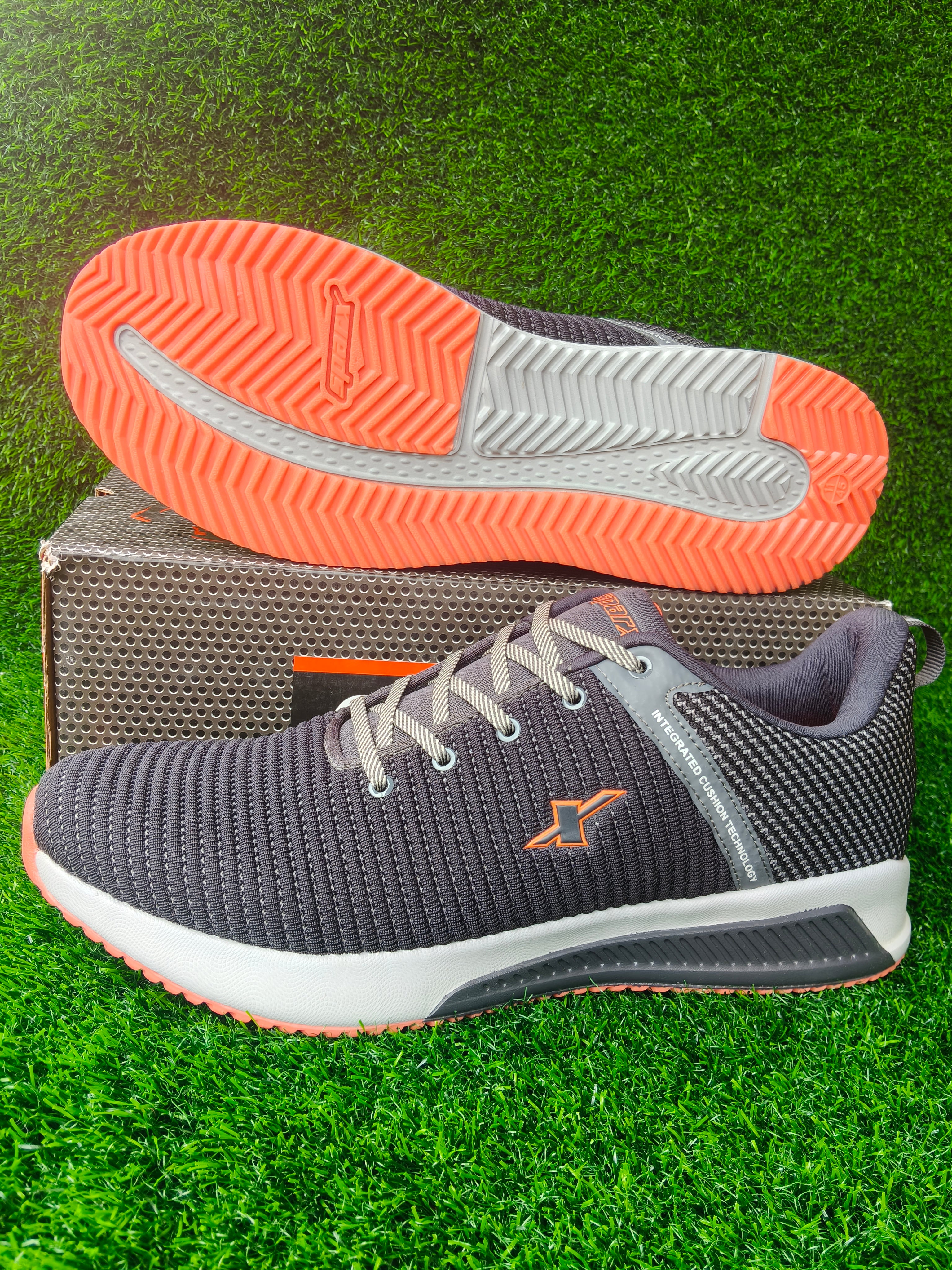 Sparx SM 472 Men's Grey / Neon Orange Sports Shoes