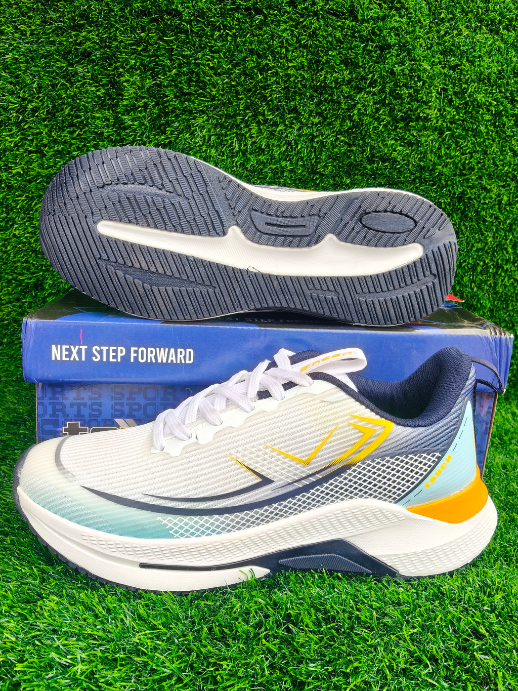 Lakhani Touch Harris-01 Men's White / Navy Sports Shoes
