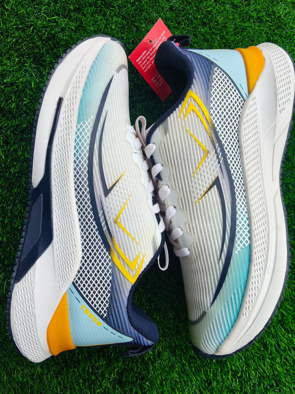 Lakhani Touch Harris-01 Men's White / Navy Sports Shoes
